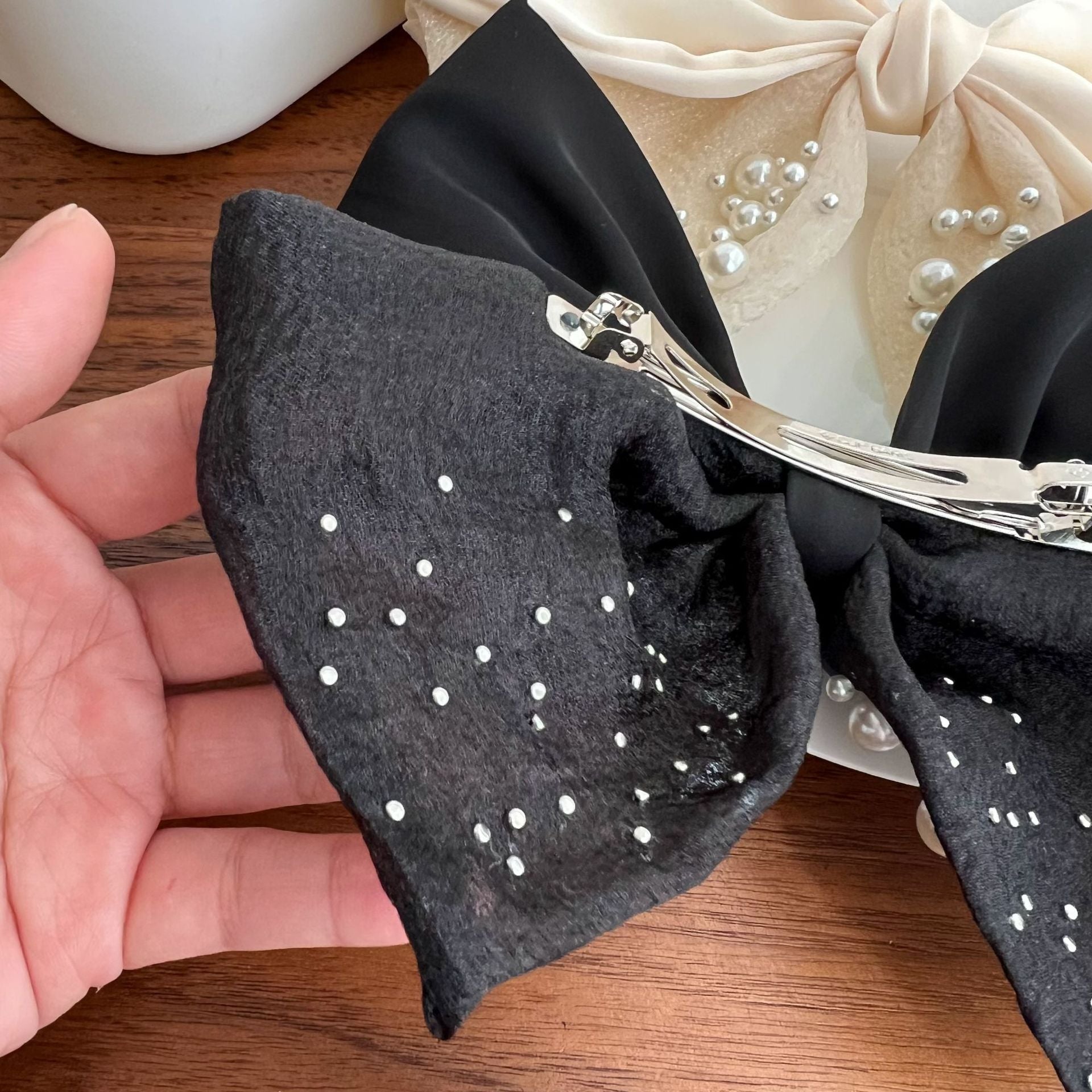 big bow with pearls