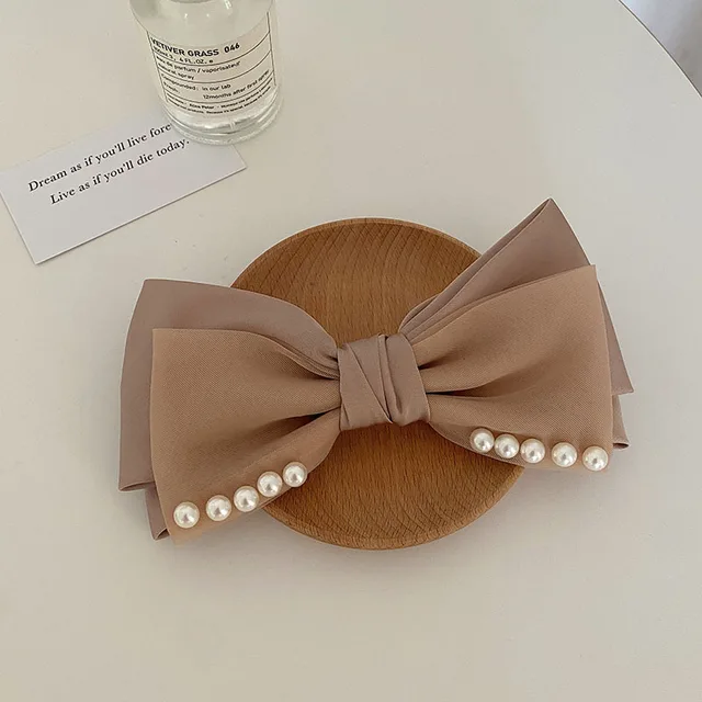 big bow with pearls line