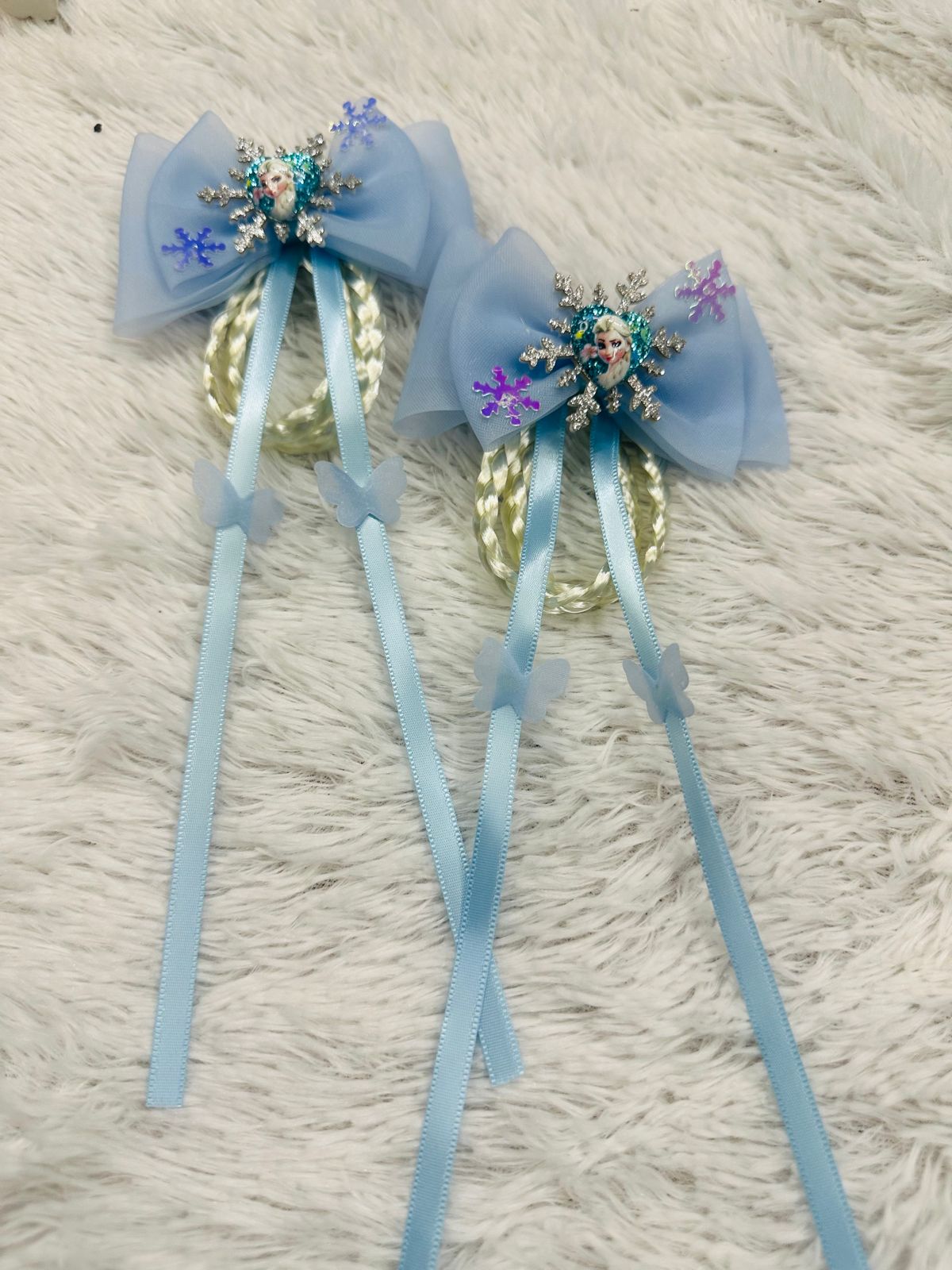 Pair of Elsa bow