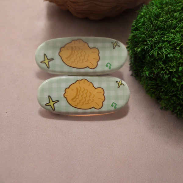 Pair of cookie hairclips