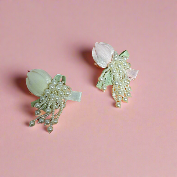 Tulip with pearls fascinator hairclip