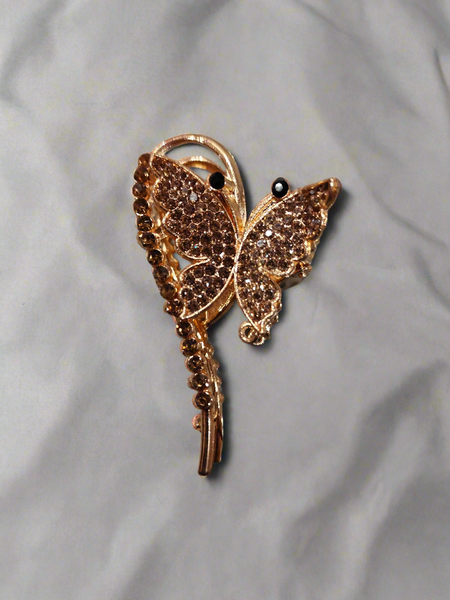 Inverted butterfly medium clutcher