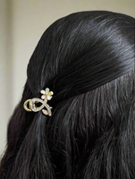 Mini flower stem clutcher