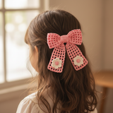 Crochet net bow with flowers