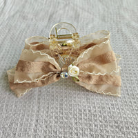 Large organza bow clutcher