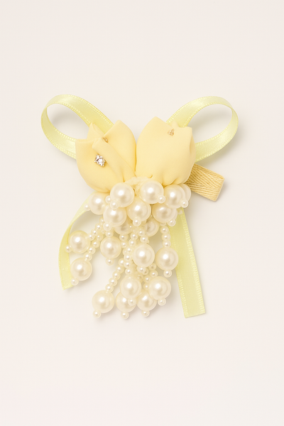 Small tulip bunch with pearls fascinator hairclip