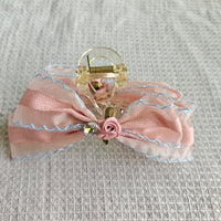 Large organza bow clutcher