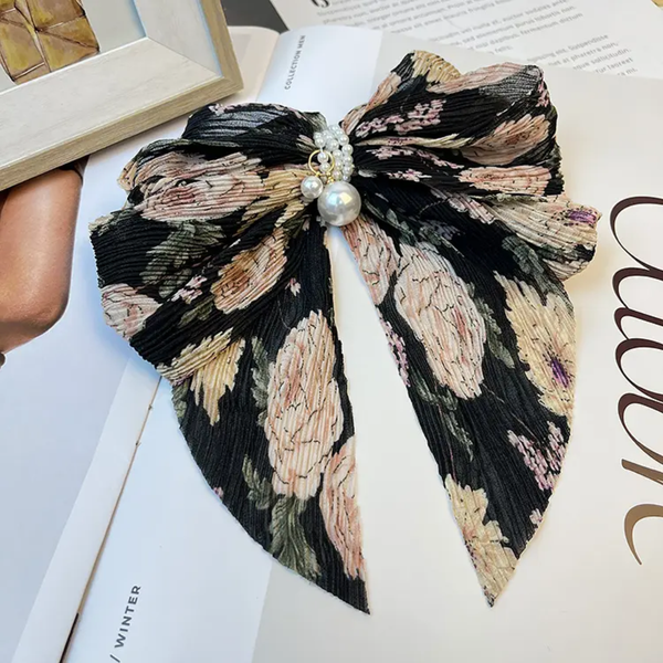 Crush textured bow with vintage roses print
