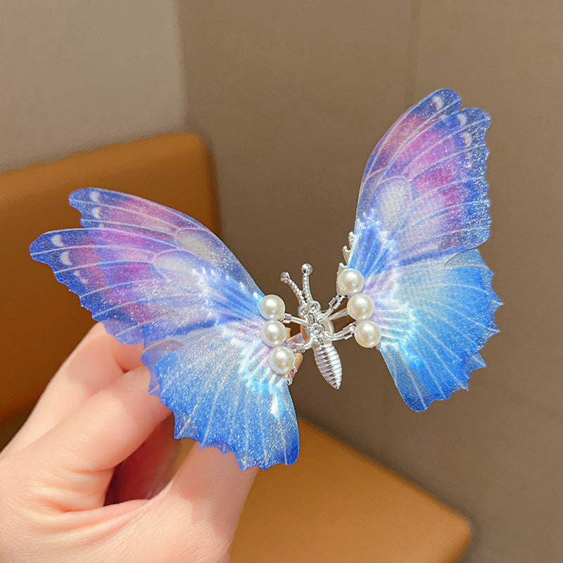 Fluttering butterfly hairclip