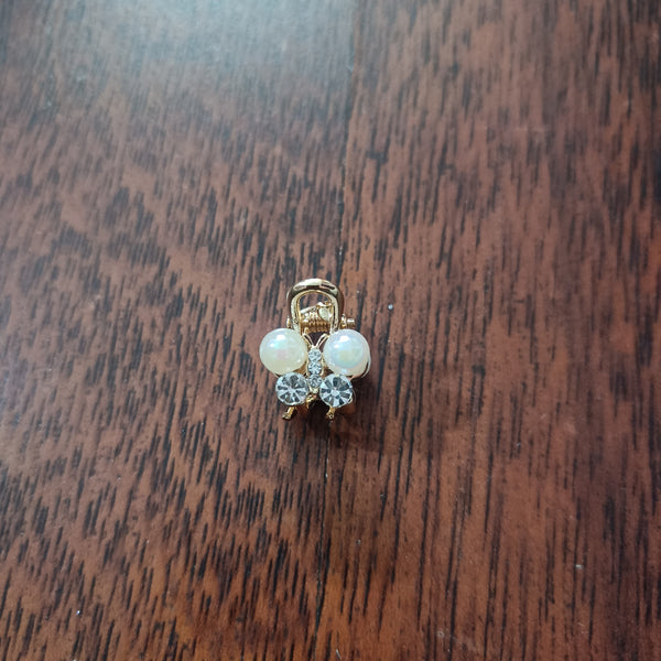 Tiny Pearl and Diamond Clutcher