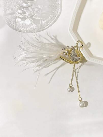 Swan feather hair pin
