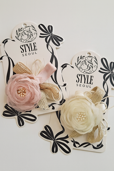 Small rose with ribbon bow fascinator hairclip